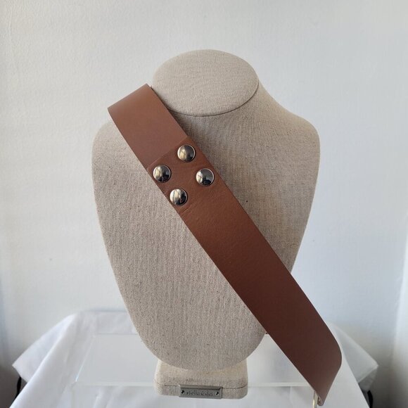 Punt Fibbia Brown Genuine Leather Concho Belt w/Gold-tone Heart Medallions (Size main image 13